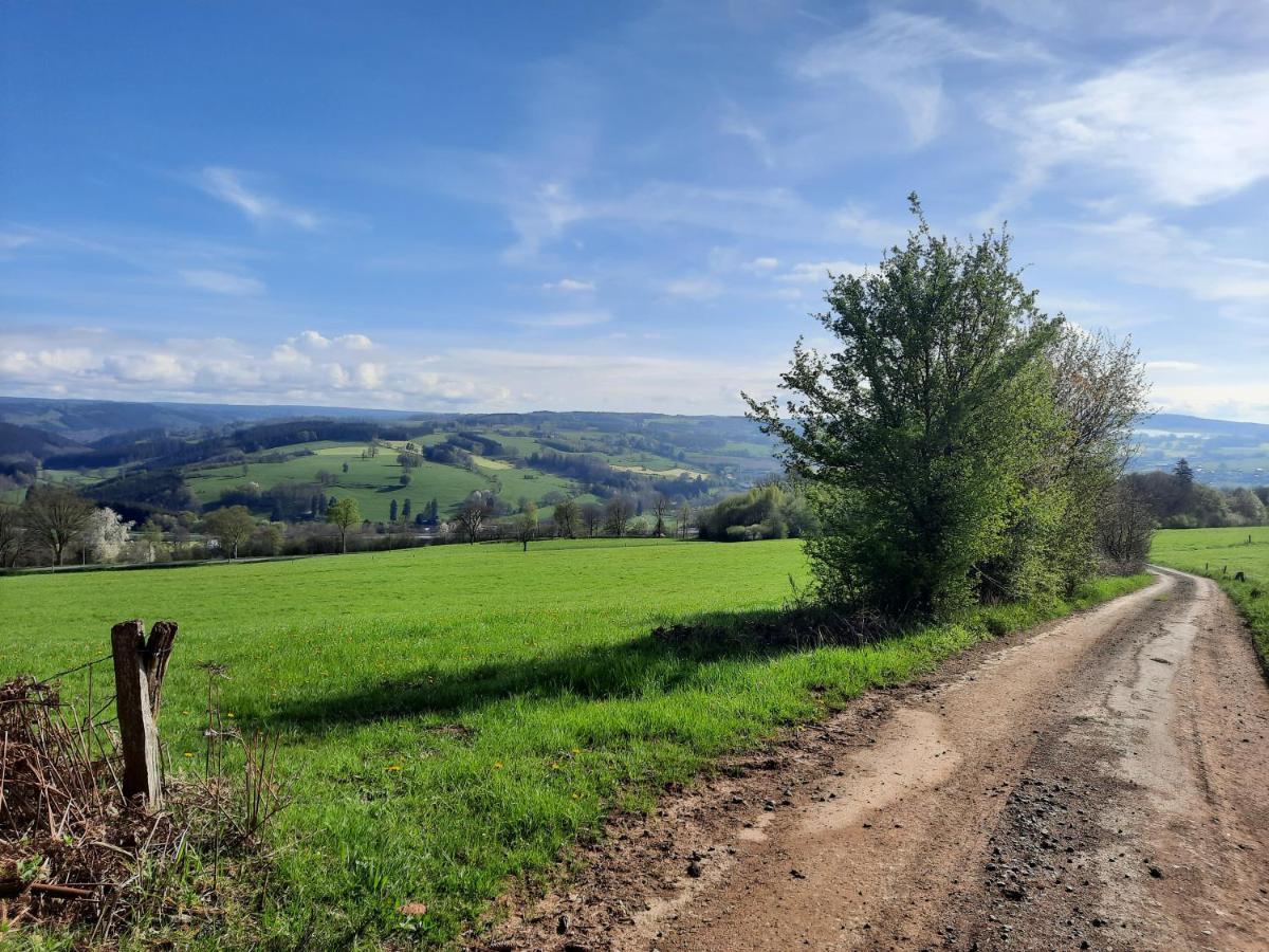 Le Teli Du Loup Dans La Taniere D'Armand Villa Stavelot Luaran gambar